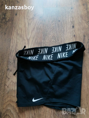 nike - страхотни дамски шорти КАТО НОВИ S, снимка 2 - Къси панталони и бермуди - 54510849