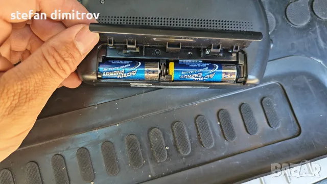 Sony SRF-18 portable radio , снимка 5 - Радиокасетофони, транзистори - 55679749
