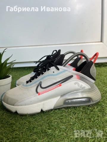 Дамски маратонки Nike Air Max 2090 | Н 38 | разцветка "Pure Platinum / White / Bright Crimson", снимка 5 - Маратонки - 55528729