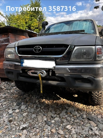 Toyota Hilux D-4D, снимка 5 - Автомобили и джипове - 55178668