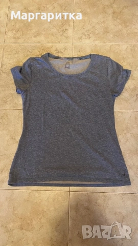 Подарявам дамски блузи , снимка 2 - Тениски - 54190253