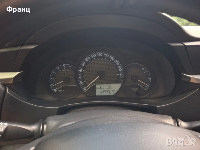 Toyota Corolla 1.4 D-4D 1 собственик ТМ Ауто Обслужен, снимка 10 - Автомобили и джипове - 54775200