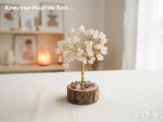 Декоративно дръвче на щастието от розов кварц с дървена основа