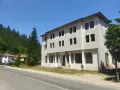 Продава сграда със смесено предназначение , снимка 4